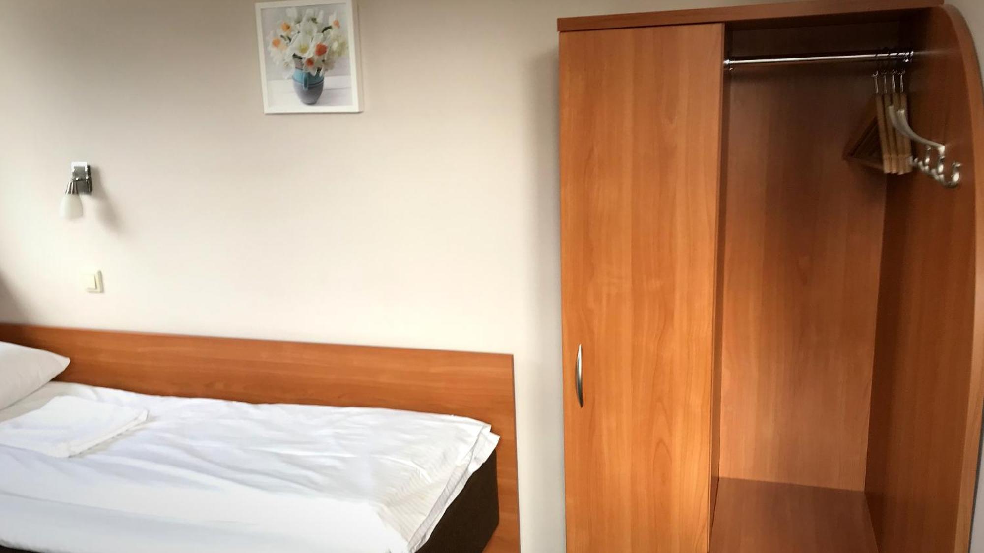 Noclegi Agape Płonia Esterno foto